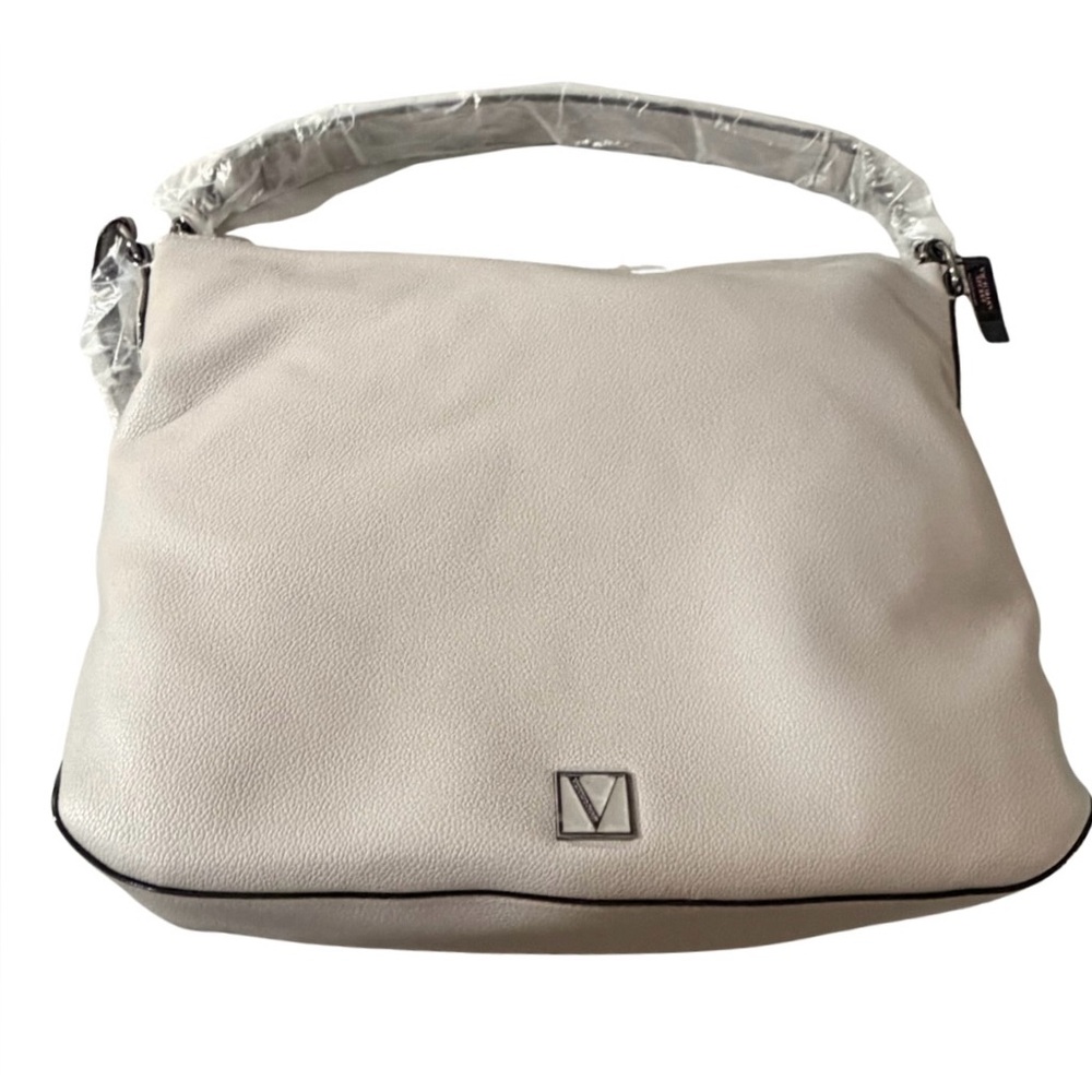 The Victoria Curve Bag